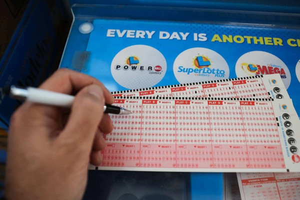 Hụt giải độc đắc 340 triệu USD vì màn hình hiển thị nhầm số