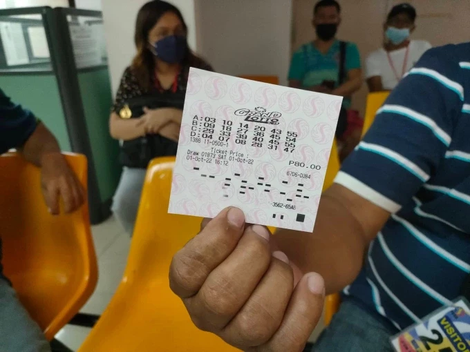 Một tấm vé có dãy số trúng giải độc đắc của Grand Lotto hôm 1/10. Ảnh: PCSO.