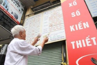 Kêu khó khăn, xổ số miền Nam vẫn đắt khách