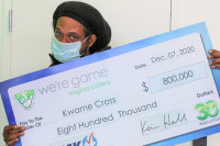 Mua 160 vé cùng dãy số, trúng 800.000 USD