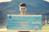 Người trúng độc đắc trẻ nhất nước Anh đột tử