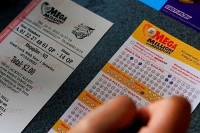 Nước Mỹ nín thở chờ quay giải độc đắc 565 triệu USD