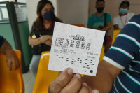 Philippines muốn điều tra giải độc đắc 433 người trúng