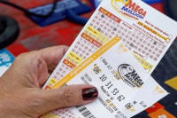 Trúng số 39 triệu USD mà không biết