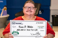 Trúng số ở điểm từng mua vé thắng 1 triệu USD